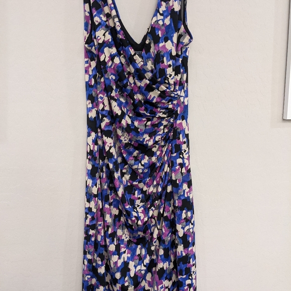 Dress - Picture 4 of 4